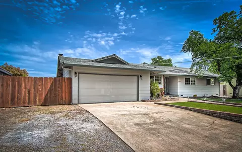 3610 Tamarack Dr, Redding, CA 96003 photo 4