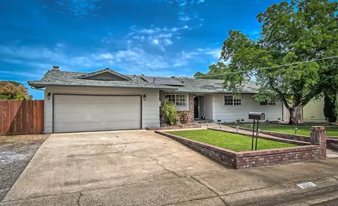 3610 Tamarack Dr, Redding, CA 96003 photo 3