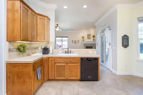 1325 Bonhurst Dr, Redding, CA 96003 photo 14