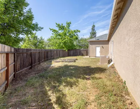 1325 Bonhurst Dr, Redding, CA 96003 photo 33