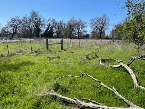 7597 Green Meadow Ln, Redding, CA 96002 photo 9