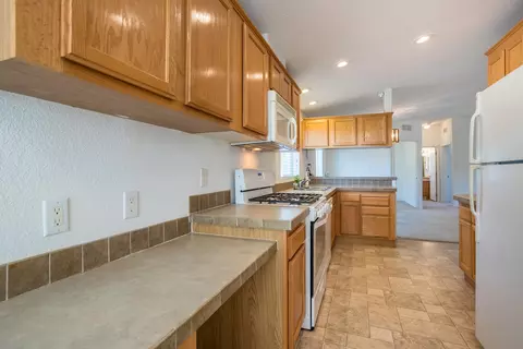 20731 Sunset Ln, Redding, CA 96002 photo 9