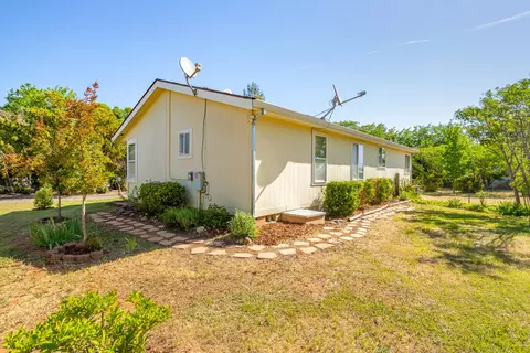 20731 Sunset Ln, Redding, CA 96002 photo 17