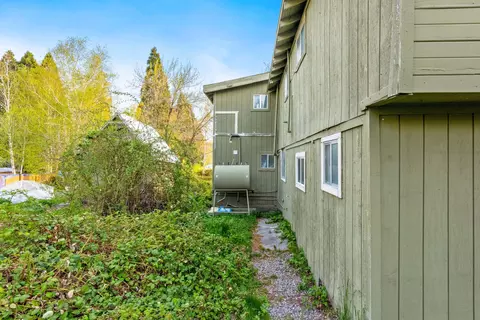 619 Spring St, Mount Shasta, CA 96067 photo 27