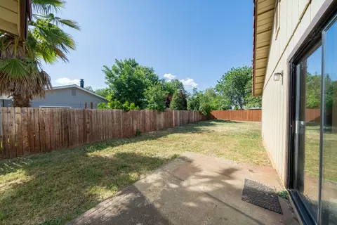 1930 Cirrus St, Redding, CA 96002 photo 35