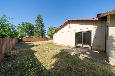 1930 Cirrus St, Redding, CA 96002 photo 37