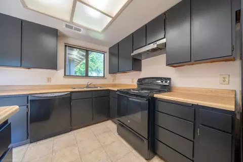 1930 Cirrus St, Redding, CA 96002 photo 19