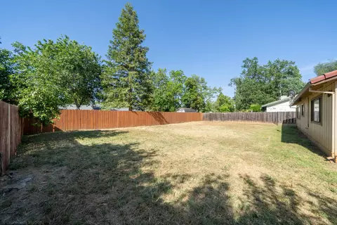 1930 Cirrus St, Redding, CA 96002 photo 41
