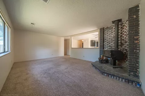 1930 Cirrus St, Redding, CA 96002 photo 10