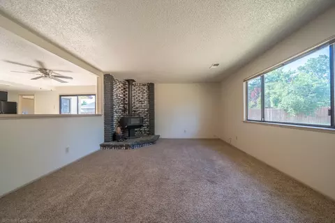 1930 Cirrus St, Redding, CA 96002 photo 8