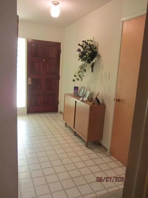 3240 Panorama Dr, Redding, CA 96003 photo 2