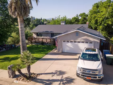 1556 Riviera Dr, Redding, CA 96001 photo 2