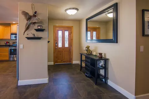 1556 Riviera Dr, Redding, CA 96001 photo 4