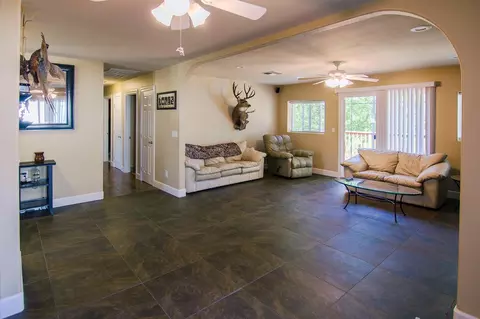 1556 Riviera Dr, Redding, CA 96001 photo 8