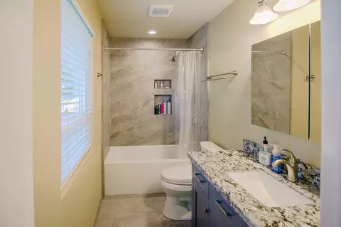 1556 Riviera Dr, Redding, CA 96001 photo 22