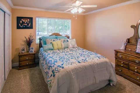 1556 Riviera Dr, Redding, CA 96001 photo 15