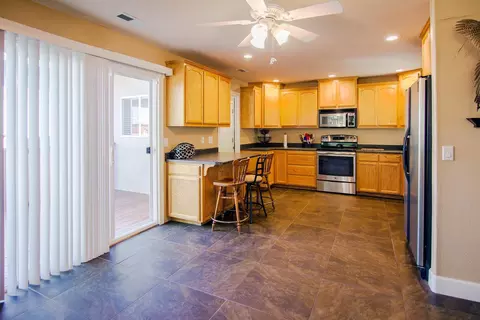 1556 Riviera Dr, Redding, CA 96001 photo 12