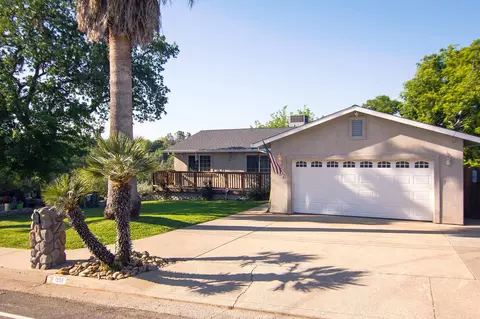 1556 Riviera Dr, Redding, CA 96001 photo 1