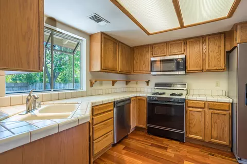 3688 Somerset Ave, Redding, CA 96002 photo 4