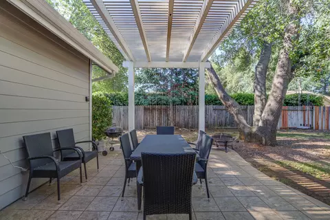2625 Castlewood Dr, Redding, CA 96002 photo 42