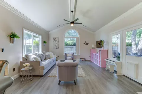 2625 Castlewood Dr, Redding, CA 96002 photo 20