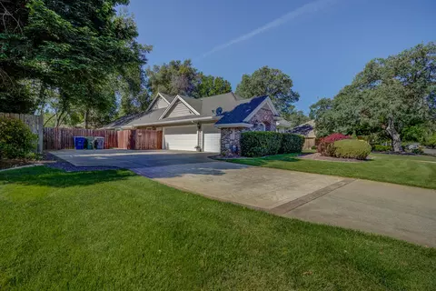 2625 Castlewood Dr, Redding, CA 96002 photo 49