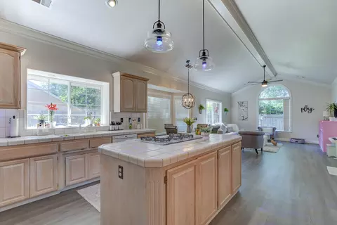2625 Castlewood Dr, Redding, CA 96002 photo 18