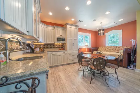 2590 Crescent Moon Ct, Redding, CA 96001 photo 39
