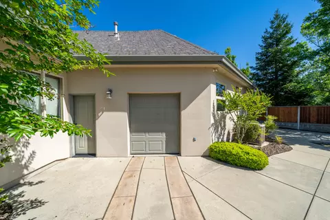 2590 Crescent Moon Ct, Redding, CA 96001 photo 5