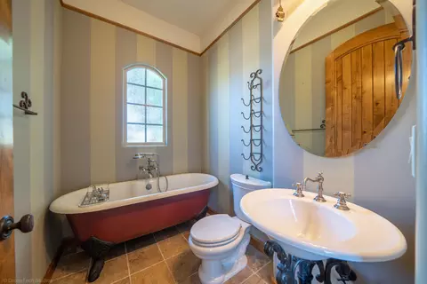 2590 Crescent Moon Ct, Redding, CA 96001 photo 8