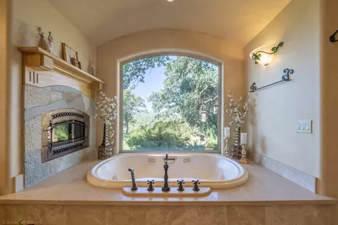 2590 Crescent Moon Ct, Redding, CA 96001 photo 28