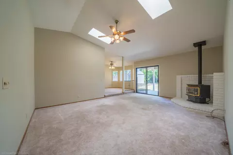 1883 Breckenwood Dr, Redding, CA 96002 photo 3