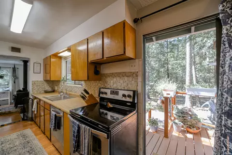 30915 Tinkerbell Ln, Shingletown, CA 96088 photo 11