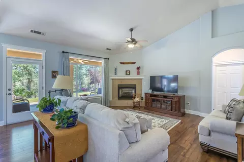11558 Fox Estates Ct, Redding, CA 96003 photo 8