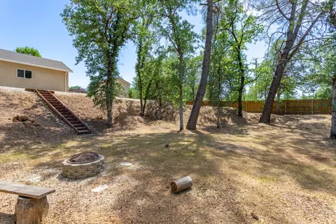 11558 Fox Estates Ct, Redding, CA 96003 photo 40