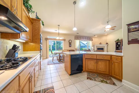 593 Centavo Way, Redding, CA 96003 photo 23