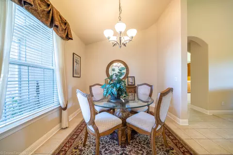 593 Centavo Way, Redding, CA 96003 photo 9