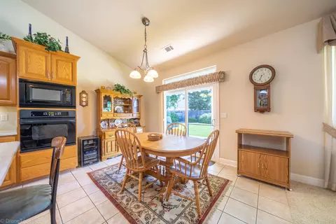 593 Centavo Way, Redding, CA 96003 photo 18