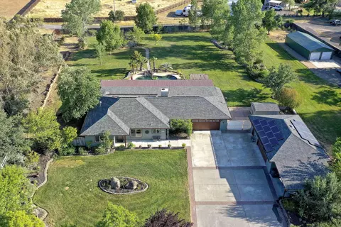 22649 Fisher Rd, Red Bluff, CA 96080 photo 2