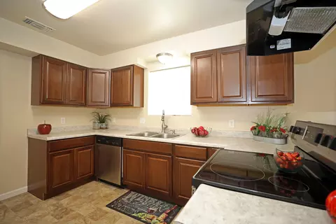22144 Hidden Valley Dr, Redding, CA 96003 photo 3