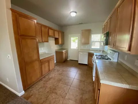 5432 Cedars, Redding, CA 96001 photo 9