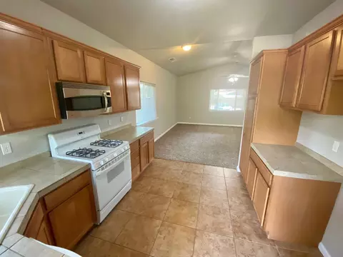 5432 Cedars, Redding, CA 96001 photo 2