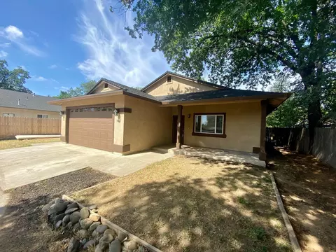 5432 Cedars, Redding, CA 96001 photo 1