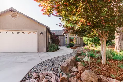 2987 Nicolet Ln, Redding, CA 96001 photo 1