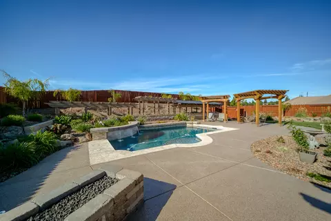 4046 Haleakala Ave, Redding, CA 96001 photo 4