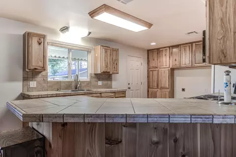 10435 Nora Dr, Redding, CA 96003 photo 17