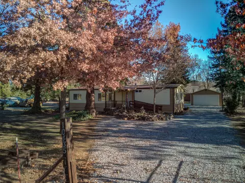 10435 Nora Dr, Redding, CA 96003 photo 2