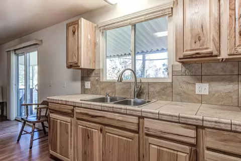 10435 Nora Dr, Redding, CA 96003 photo 11