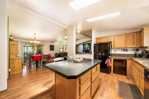 18064 Blackberry Ln, Redding, CA 96003 photo 5