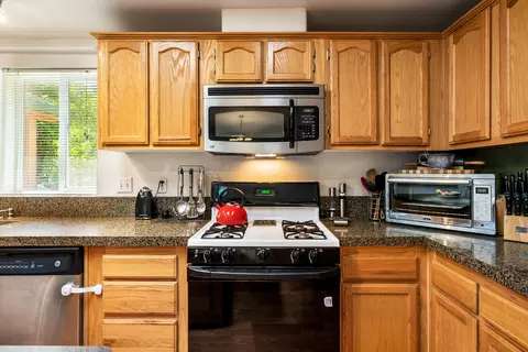 18064 Blackberry Ln, Redding, CA 96003 photo 7